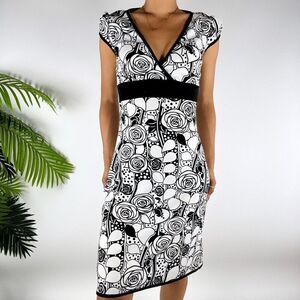 Vintage Y2K Black & White Floral Fairycore Short Sleeve Summer Midi Dress / S